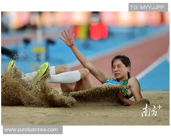 广东三级跳远名将曾蕊惋惜摘铜，赛后泪洒赛场连说“惋惜”